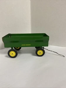 8" John Deere Pressed Metal Green Flare Box Wagon Ertl - Picture 1 of 6