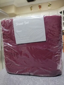 Mainstays Bordeaux 130 Ct Queen Sheet Set Solid - Wine NEW! - Picture 1 of 2