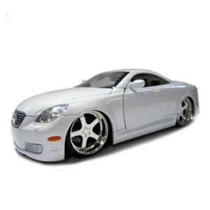 50989) JADA DUB CITY  LEXUS SC430. 1/24 SCALE. (SILVER COLOR) W/Maya Rims - Picture 1 of 3