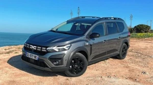4 Winterkompletträder Dacia Jogger 6,5x16 4/100 ET 43+Bridgestone 205/60  Bilza6 - Bild 1 von 5