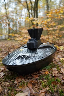 Carp Royal Duke Pro Karpfenangeln Futterboot Hurricane - Bild 1 von 4