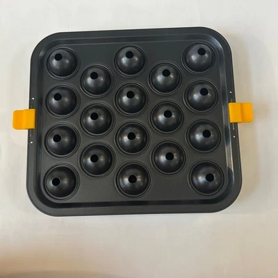 Cake Pops Pan Bake Pop Baking and Accessories Makes 18 Pops w/silicone clips - Image 1 of 4