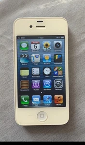 Apple iPhone 4 white colour memory 16 GB excellent condition iOS 6.1 very rare - Picture 1 of 9
