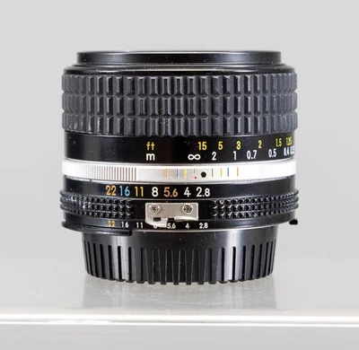 Nikon Nikkor 28mm F2.8 Ai-s Wide Angle MF Prime Lens For 35mm Film SLR - Image 1 of 4