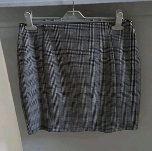 PAPAYA Women Black Grey Checked Stretch Mini Skirt Size 12 - Picture 1 of 6