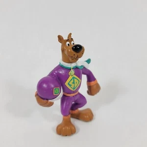 RARE 2.5" Mystery Mates Race Car Driver 2008 SCOOBY-DOO Purple Outfit & Helmet - Bild 1 von 13