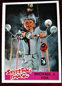 SPITTING IMAGE - Tarjeta #10 - "MICHAEL J. FOX - KNOCK, KNOCK!" - TOPPS 1990 - Imagen 1 de 2