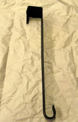 Colgador de guirnalda - Amish hecho a mano de metal negro de una cara sobre el gancho de la puerta Foto 1 de 4