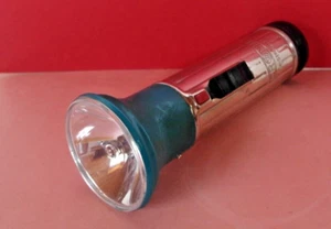 Crone Taschenlampe Vintage, Stabtaschenlampe, mit Batterie, funktionsfähig - Bild 1 von 4