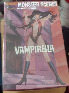 Moebius Monster Scenes Vampirella 1/13 Scale Dynamite Model Kit Sealed Box - Picture 1 of 1