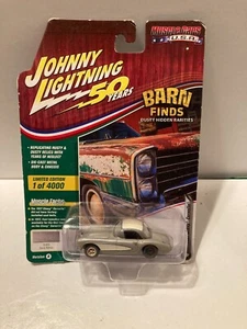NEW Johnny Lightning Barn Finds 1957 Inca Silver Chevy Corvette 1:64 1/4000 - Picture 1 of 4