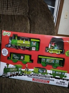 Dr. Seuss The Grinch Express Train Set 12-teilig Lichtgeräusche spielbereit - Bild 1 von 12