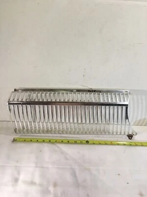 Rejilla Oldsmobile Cutlass 1962 vintage Foto 1 de 4