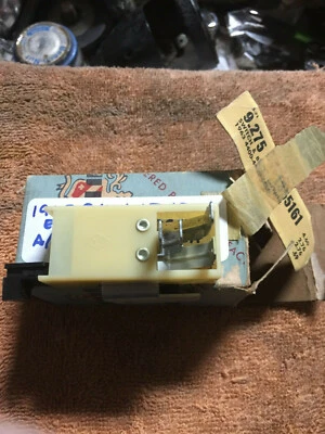 1963 Buick Electra / Lesabre/ Wildcat Air Conditioning Clutch Switch P/N 1355161 - Image 1 of 3
