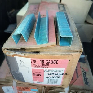 PASLODE 15/16" Wide Crown 7/8" 16-Gauge Galvanized Staples, Qty: 4,500 #404069 - Picture 1 of 3