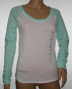 White Long Sleeved Victoria's Secret T-Shirt W Dog & Green Sleeves Size XS - Picture 1 of 5