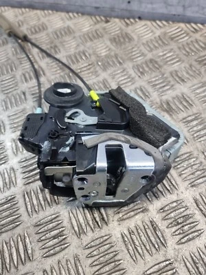 LEXUS IS 300H CERRADURA PUERTA TRASERA DERECHA OSR A046693 SEDÁN 2014 Foto 1 de 4