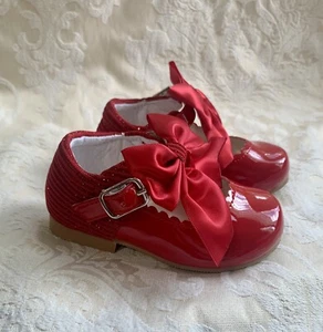 Spanish/Romany  Bow Shoes Red with Glitter, Mary Janes, Girls, Party, Valentines - Picture 1 of 4