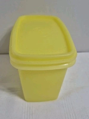 Vintage Tupperware Yellow Container 1243-6 & Lid 1244-5 - Image 1 of 4