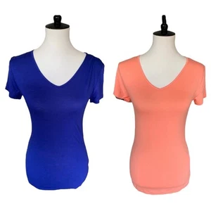 Zenana Outfitter Set of 2 V Neck Shirts Medium NEW - Picture 1 of 3