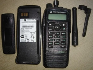 Motorola DP3600 UHF 403-470MHz DMR Digital c/w NEW HOUSING & NOS battery - Zdjęcie 1 z 13