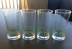 Arby's Holly Berries Highball Iced Tea Glasses, Set of 4 Christmas 1980s No Gold - Picture 1 of 10