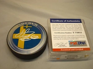 Henrik Zetterberg signed Team Sweden Hockey Puck handsigniert PSA/DNA COA 1A - Bild 1 von 4