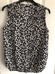 M & Co SIZE 16 NAVY FLORAL SLEEVELESS TOP