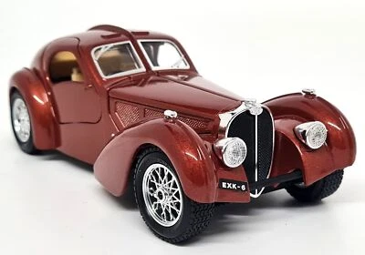 Burago 1/24 - Bugatti Atlantic 1936 Copper Diecast Scale Model Car  - Image 1 of 4