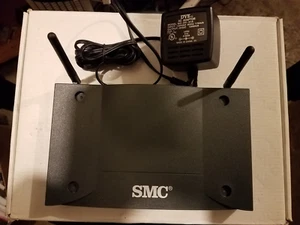 SMC7004VWBR Barricade Cable/DSL 4-Port Wired and Wireless Router Access Point - Picture 1 of 6