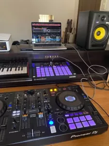 Pioneer DDJ-800 Rekordbox - Picture 1 of 3