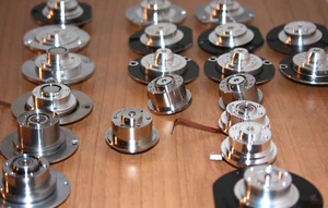 Moteur de broche sans balai HDD 22 pièces 5-12V - idéal pour bricolage, drones, robots, modèle - Photo 1/24