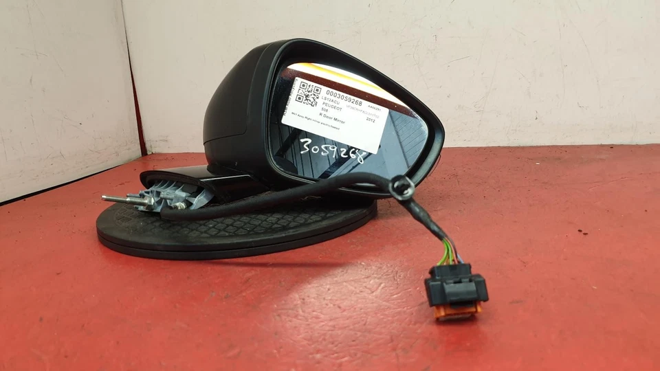 PEUGEOT 508 DOOR MIRROR DRIVERS SIDE OFFSIDE RH WING 2012 5 DOOR ESTATE - Image 1 of 4