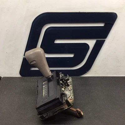 Subaru SVX 1997 - palanca de cambios Foto 1 de 4