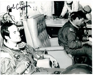 Robert Crippen Authentic Signed 8x10 Photo Autograph, Bob, NASA, Astronaut - Picture 1 of 1