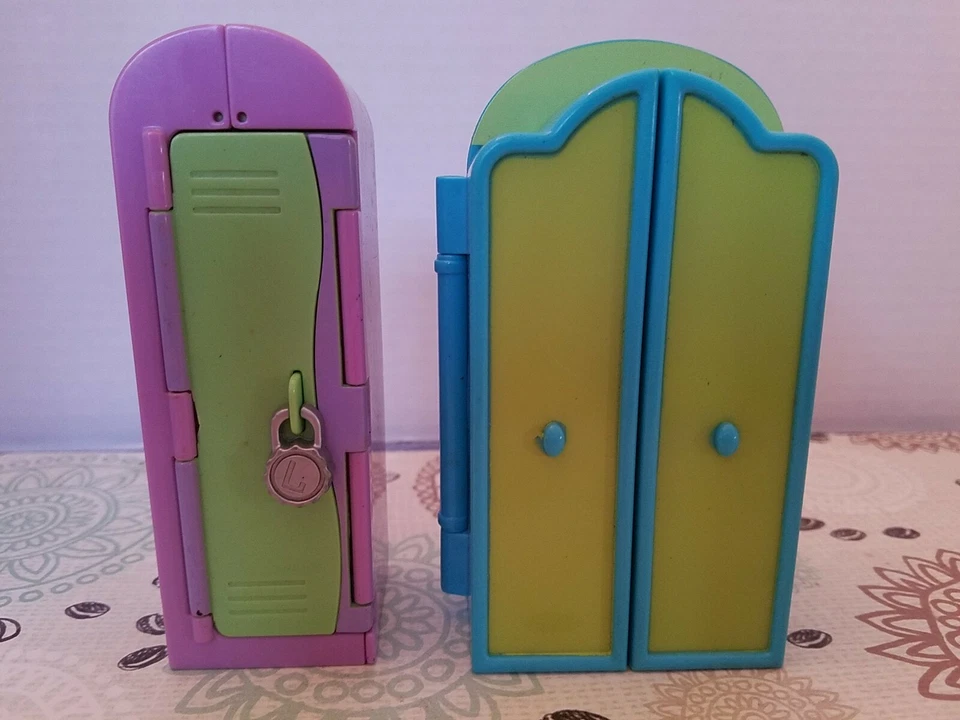 CHRIS WATTS РЕДКАЯ MATTEL 2 ПК POLLY КАРМАН КУКЛА АКСЕССУАР ШКАФЧИК ИГРУШКИ ЛОТ - Изображение 1 из 4