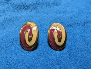 Vintage Clip On Earrings Purple Swirl - Picture 1 of 2