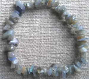 BRACCIALE IN CRISTALLO CURATIVO LABRADORITE - INDIPENDENZA, EQUILIBRIO, VISTA - Foto 1 di 3