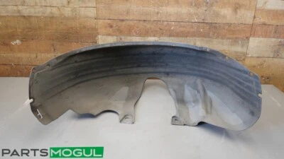 Пластиковая облицовка на четверть колеса заднего водителя для Volvo C70 2006-2013 годов выпуска 30787471 от оригинального производителя - Изображение 1 из 4