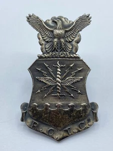 Original Vietnam War United States Reserve Officers' Training Corps Cap Badge - Picture 1 of 10