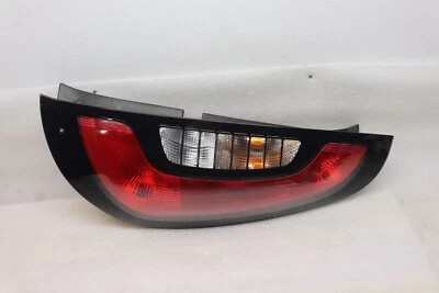 Luz trasera derecha para pasajero Kia Soul 2014-2019 OEM 92402-B2 Foto 1 de 4