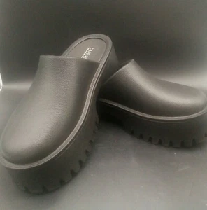 Cape Robbin Black Platform Mules/Slip-ons Black Rubber Women's 7 - Picture 1 of 7