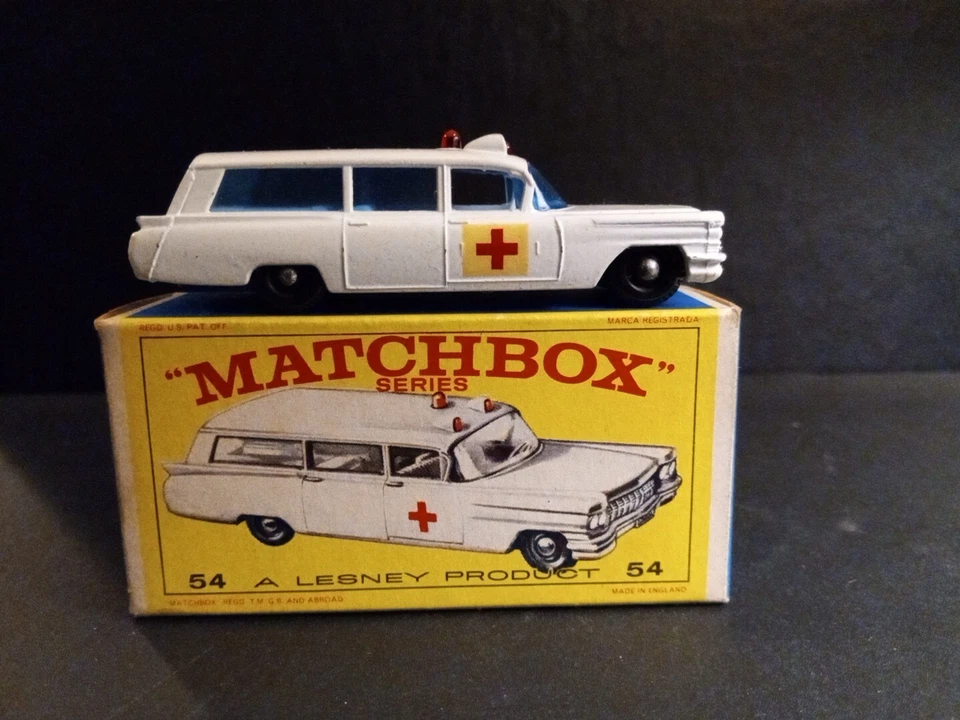 Ambulancia Cadillac Matchbox #54B S&S 1965 en caja original nítida E3 en muy buen estado/como nueva Foto 1 de 4