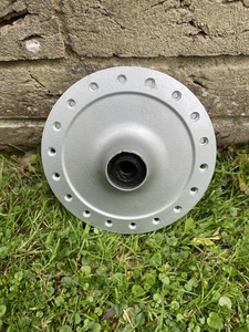 Suzuki TS125 Nabe Vorderrad neu besprüht - Bild 1 von 6