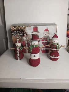 SCHNEEMANNFAMILIE 10" Figurenset 3-teilig Weihnachten Strickgarn Landhütte Oma - Bild 1 von 10