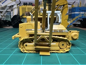 Liebherr RL 52 Pipe Layer Model 1/50 - Picture 1 of 10