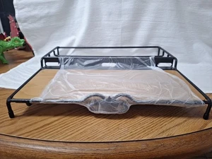 Estación de Recarga de Hierro Forjado Longaberger con Estante de Madera Colección de Fundición  - Imagen 1 de 2