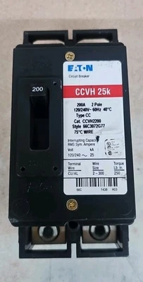 Disyuntor principal astillado Eaton CCVH2200 2P 200A Foto 1 de 4