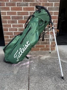 Titleist Golf Stand Bag 4 Way Clover Lightweight - Picture 1 of 5