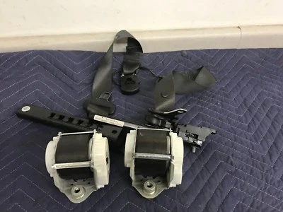 JAGUAR XF 2009-2011 OEM SET CINTURÓN DE SEGURIDAD DELANTERO IZQUIERDO Y DERECHO COLOR NEGRO Foto 1 de 4